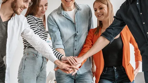 国足12强赛迎战日本名单揭晓 韦世豪意外落选