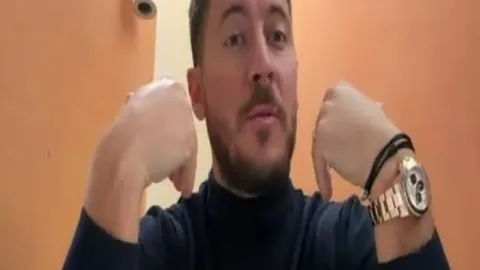 中国短道速滑男子5000米接力队夺冠喜讯——源自人民网微博报道